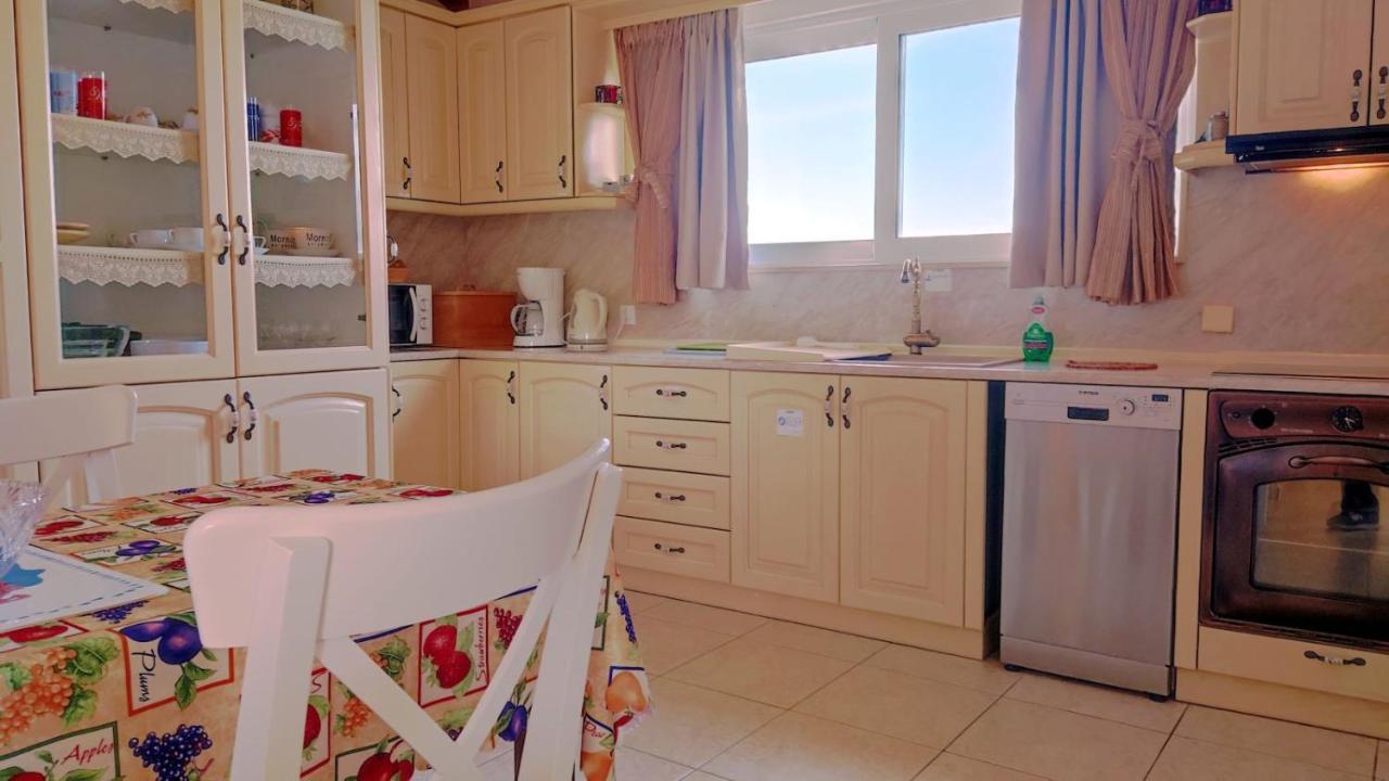 Nikolas House Gimari エクステリア 写真